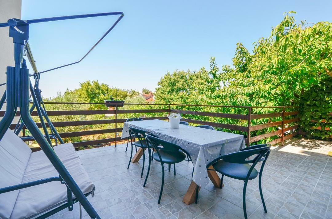 The Big Smile Apartments Пула Екстериор снимка